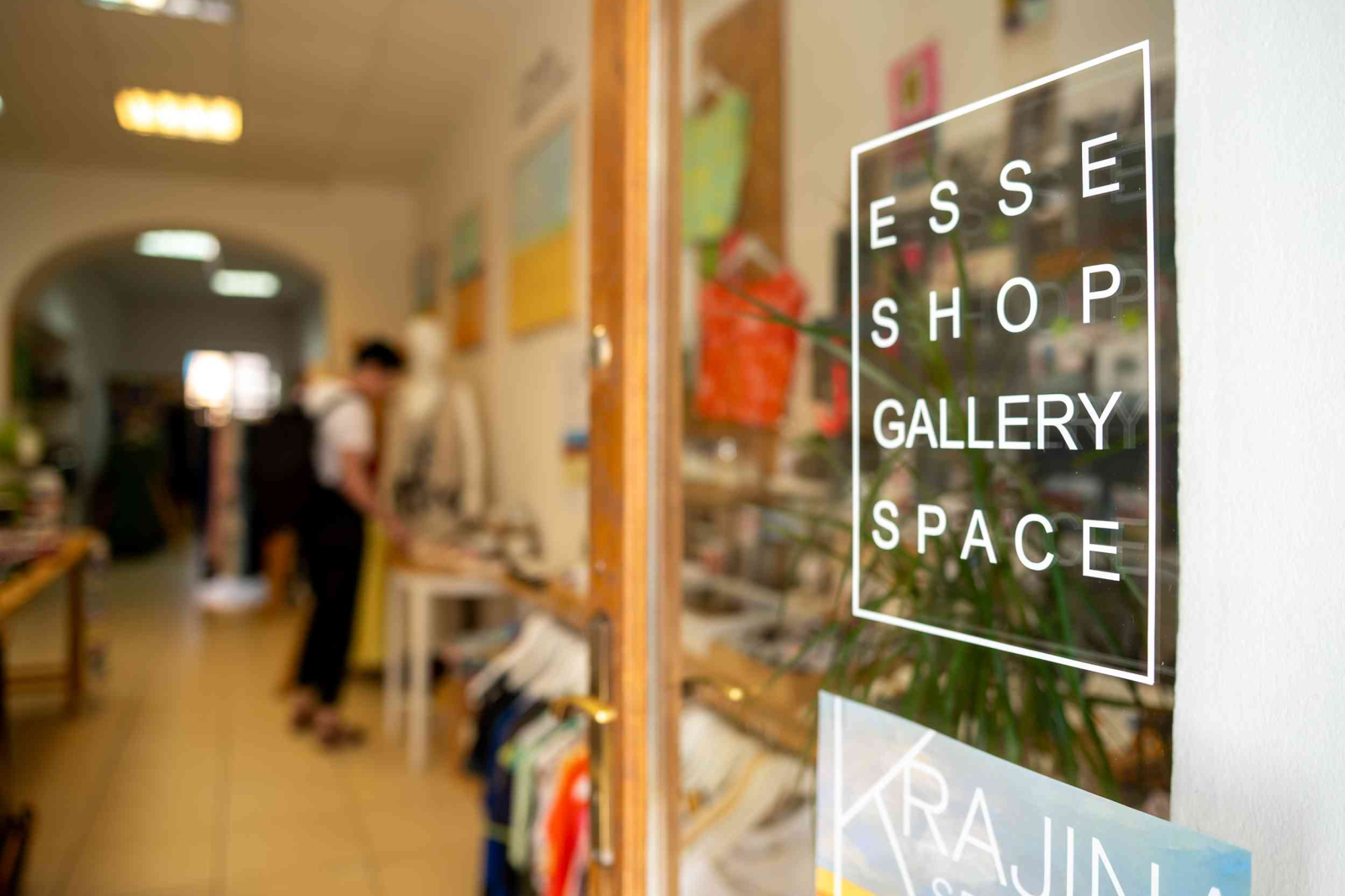 ESSE SHOP GALLERY SPACE