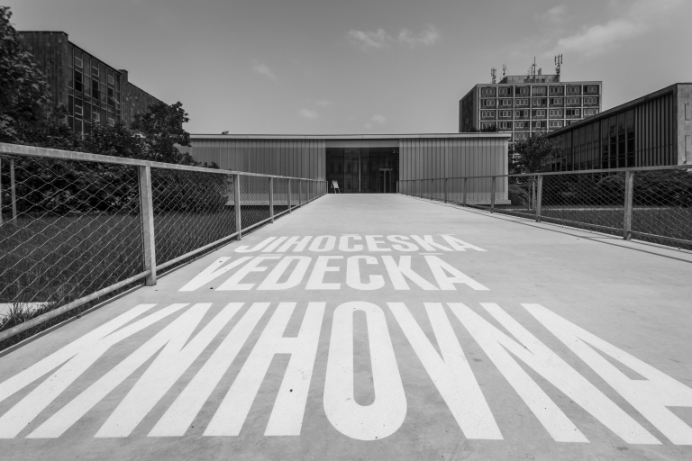 JIHOČESKÁ VĚDECKÁ KNIHOVNA